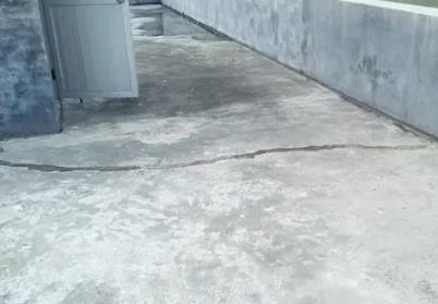 秦安楼顶漏水维修公司分享下如何解决卫生间隐蔽部位漏水的问题?